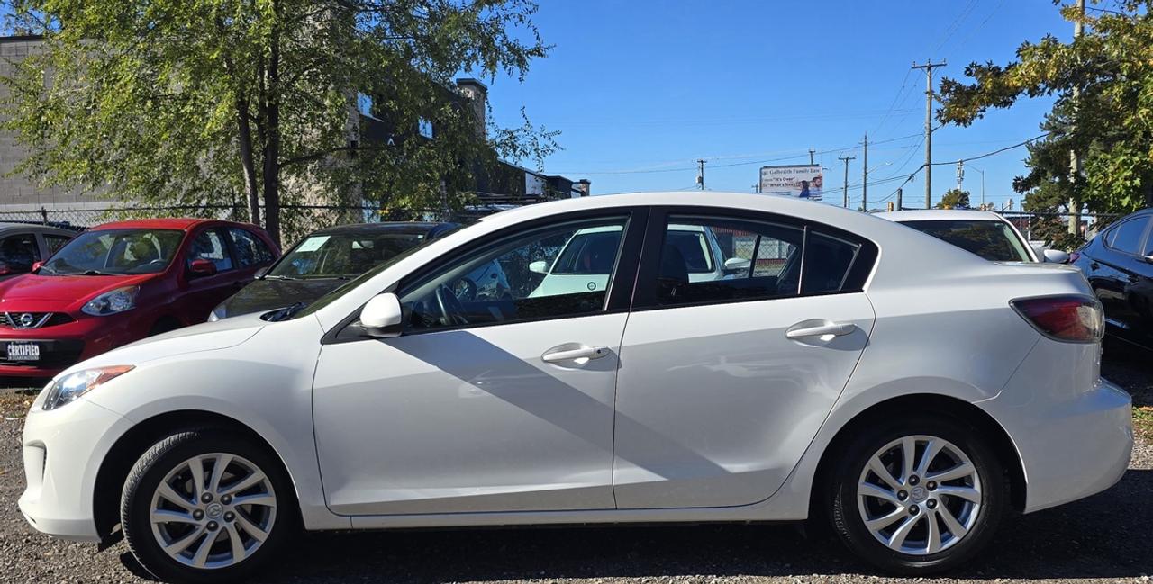 2012 Mazda MAZDA3 GS Photo2