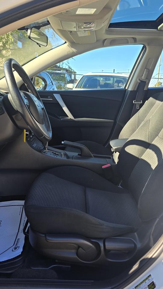 2012 Mazda MAZDA3 GS Photo