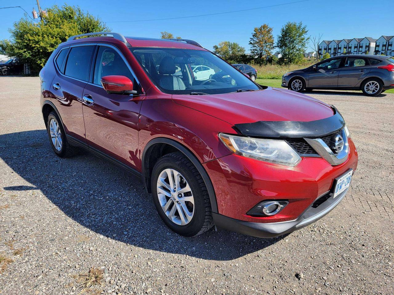 2016 Nissan Rogue SV Photo3