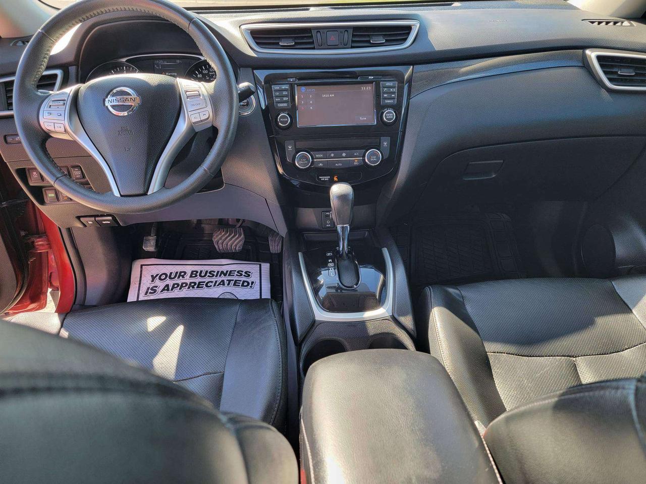 2016 Nissan Rogue SV Photo