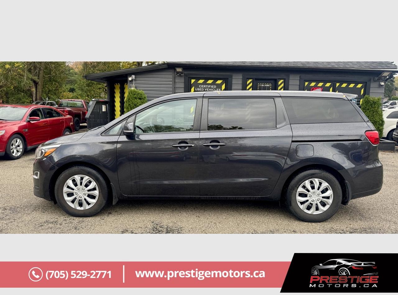 2019 Kia Sedona L Photo1