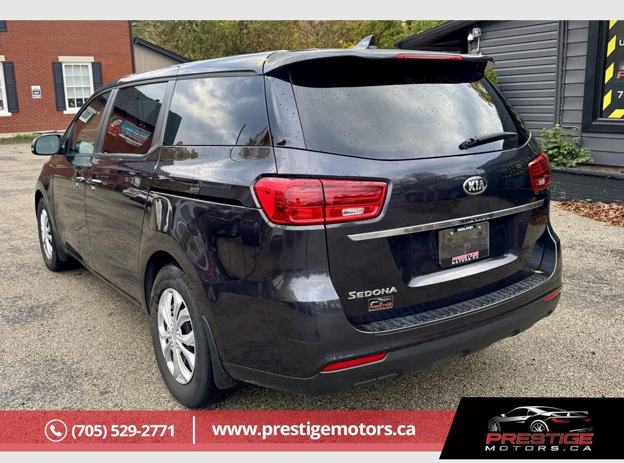 2019 Kia Sedona L Photo2