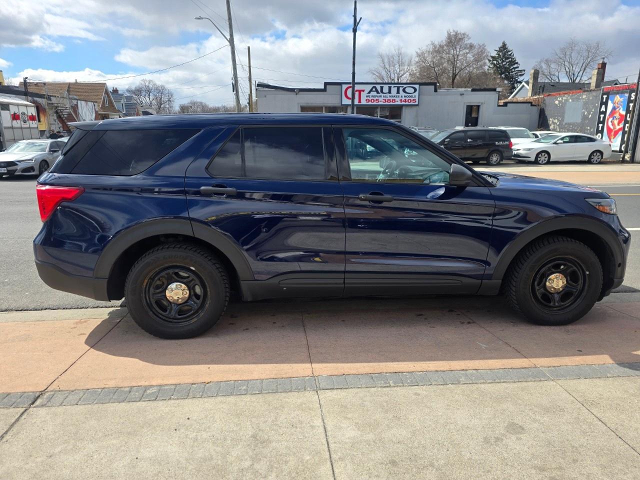 2020 Ford Explorer  Photo