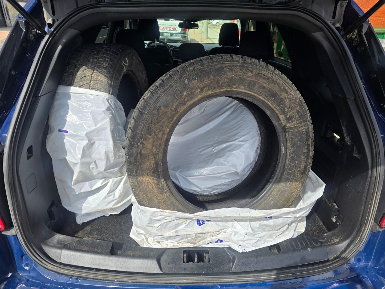 2020 Ford Explorer  Photo