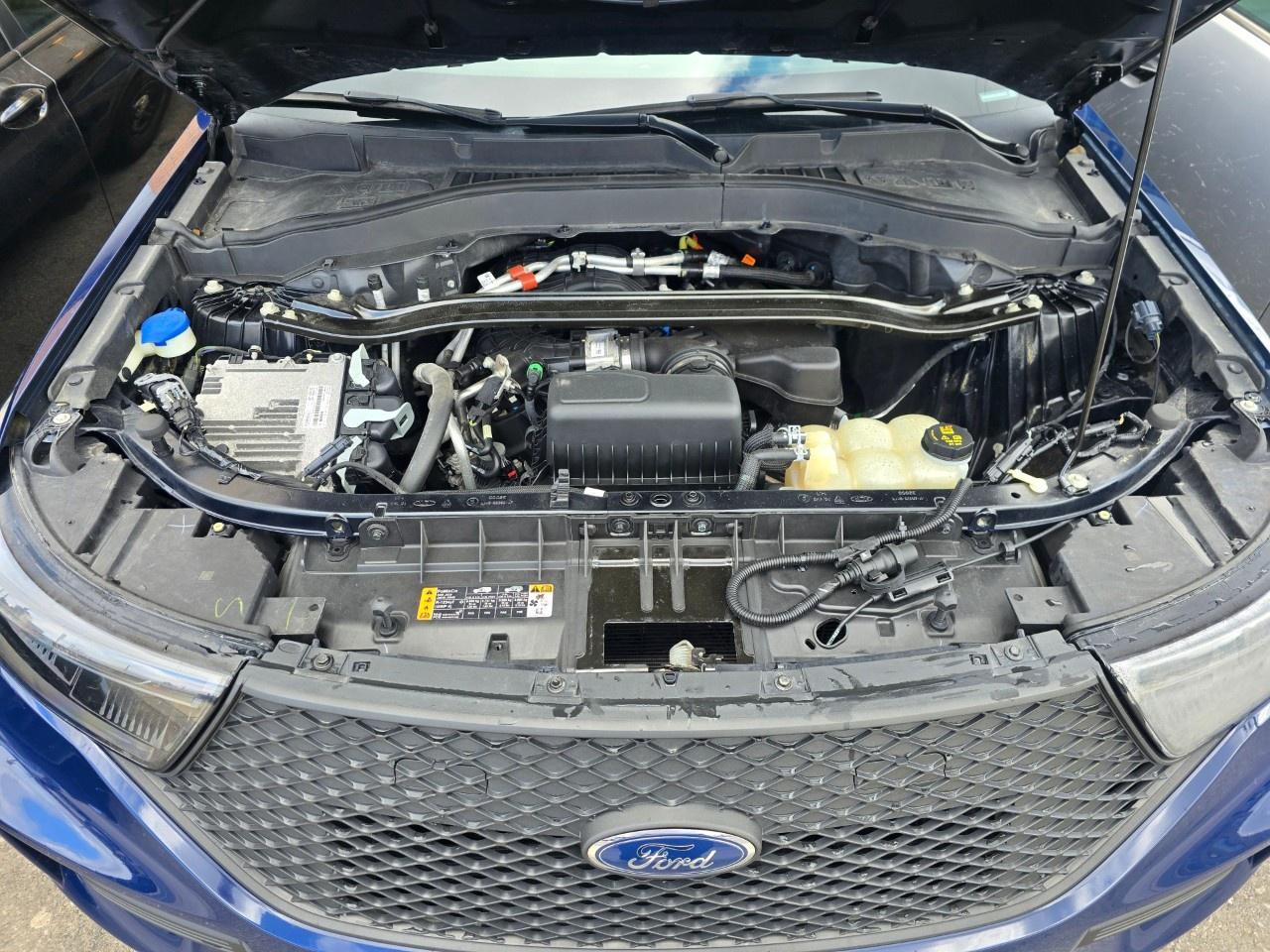 2020 Ford Explorer  Photo