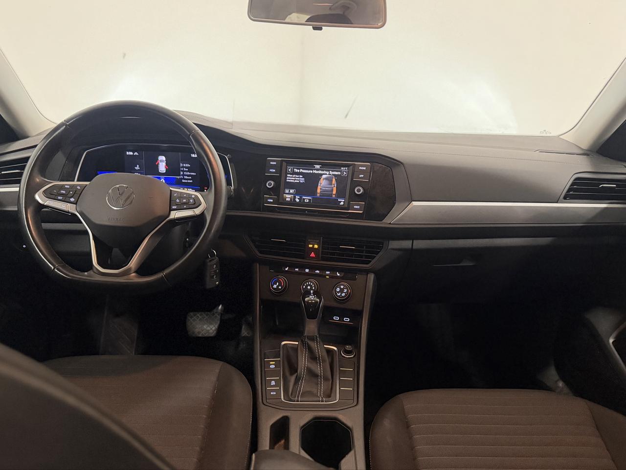 2022 Volkswagen Jetta Trendline Photo