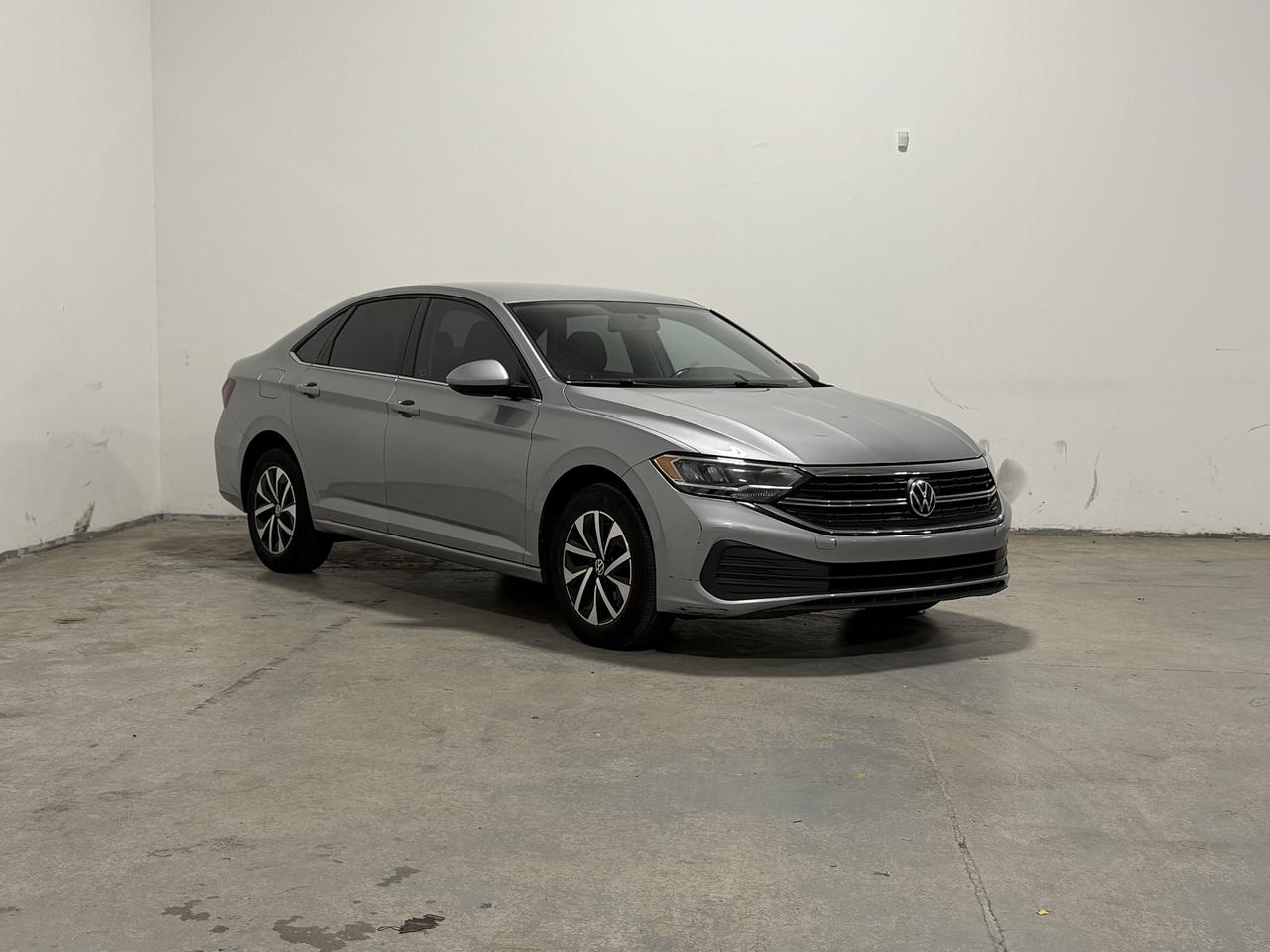 2022 Volkswagen Jetta Trendline Photo2