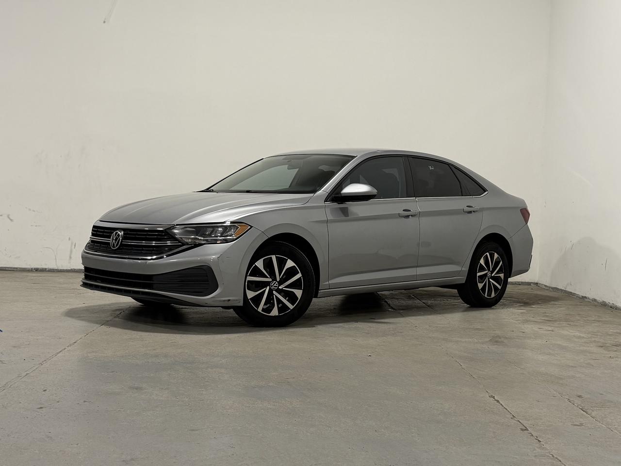 Gray 2022 Volkswagen Jetta Sedan Front-Wheel Drive Automatic