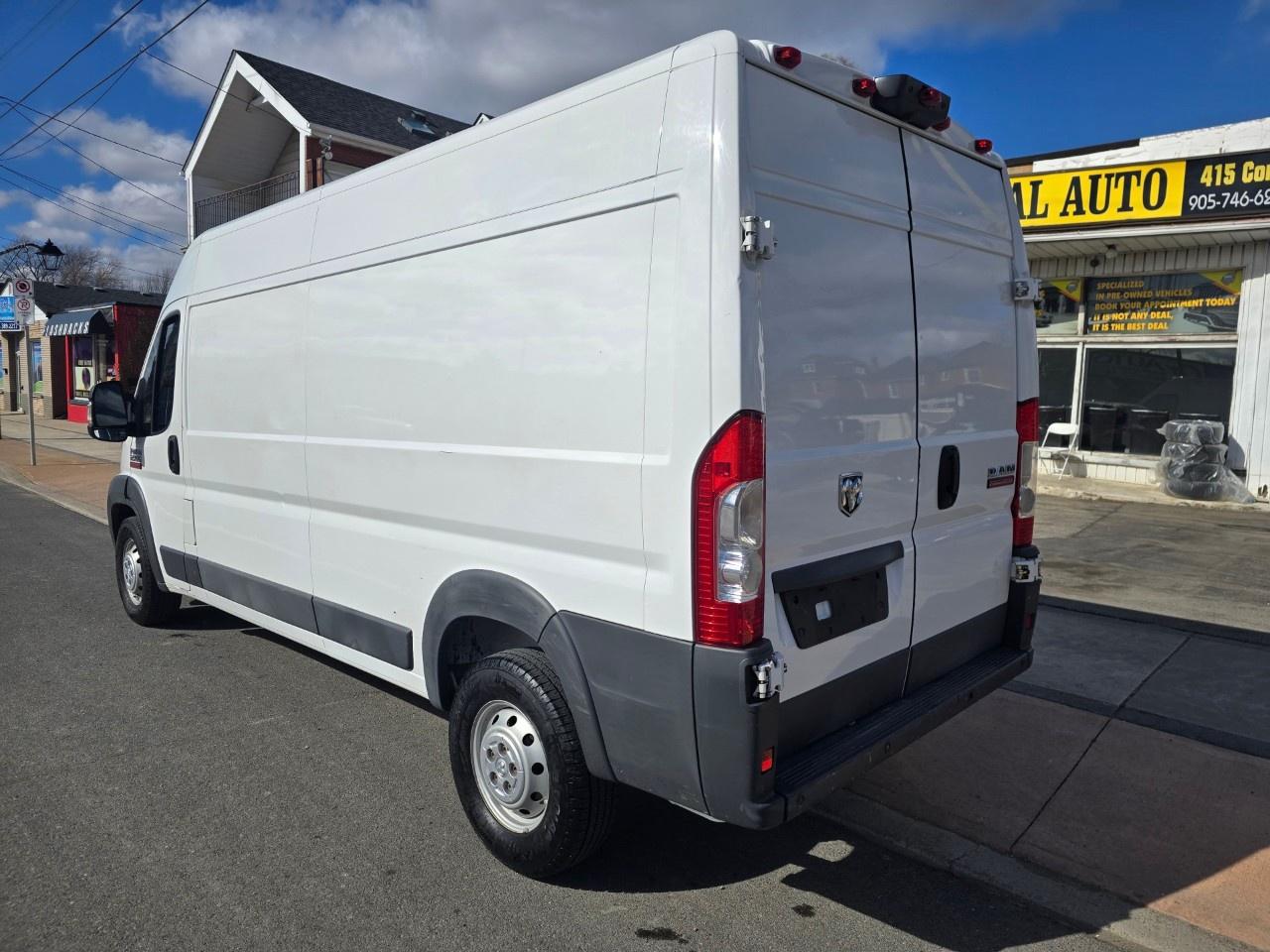 2018 RAM ProMaster Cargo Van 2500 High Roof 159" WB Photo4