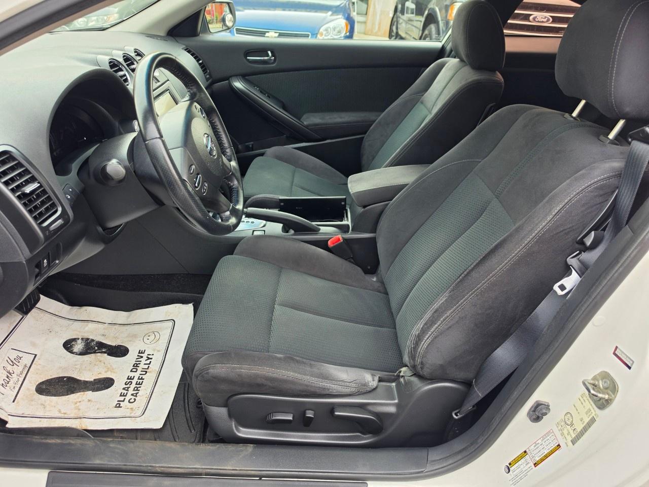 2012 Nissan Altima 2dr Cpe I4 CVT 2.5 S Photo