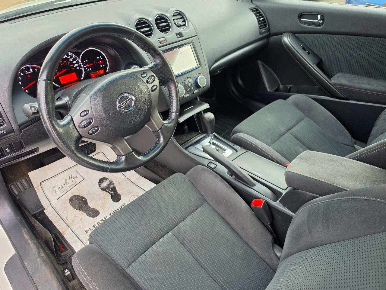 2012 Nissan Altima 2dr Cpe I4 CVT 2.5 S Photo
