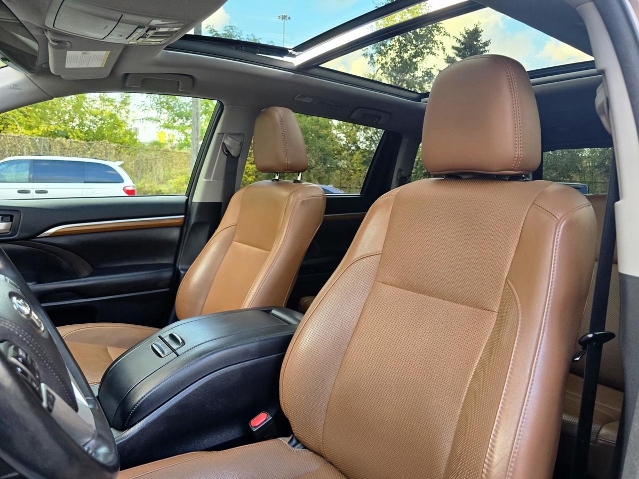 2017 Toyota Highlander Limited 7-Passenger | Clean Carfax! Photo