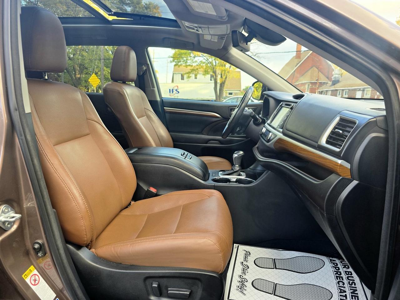 2017 Toyota Highlander Limited 7-Passenger | Clean Carfax! Photo