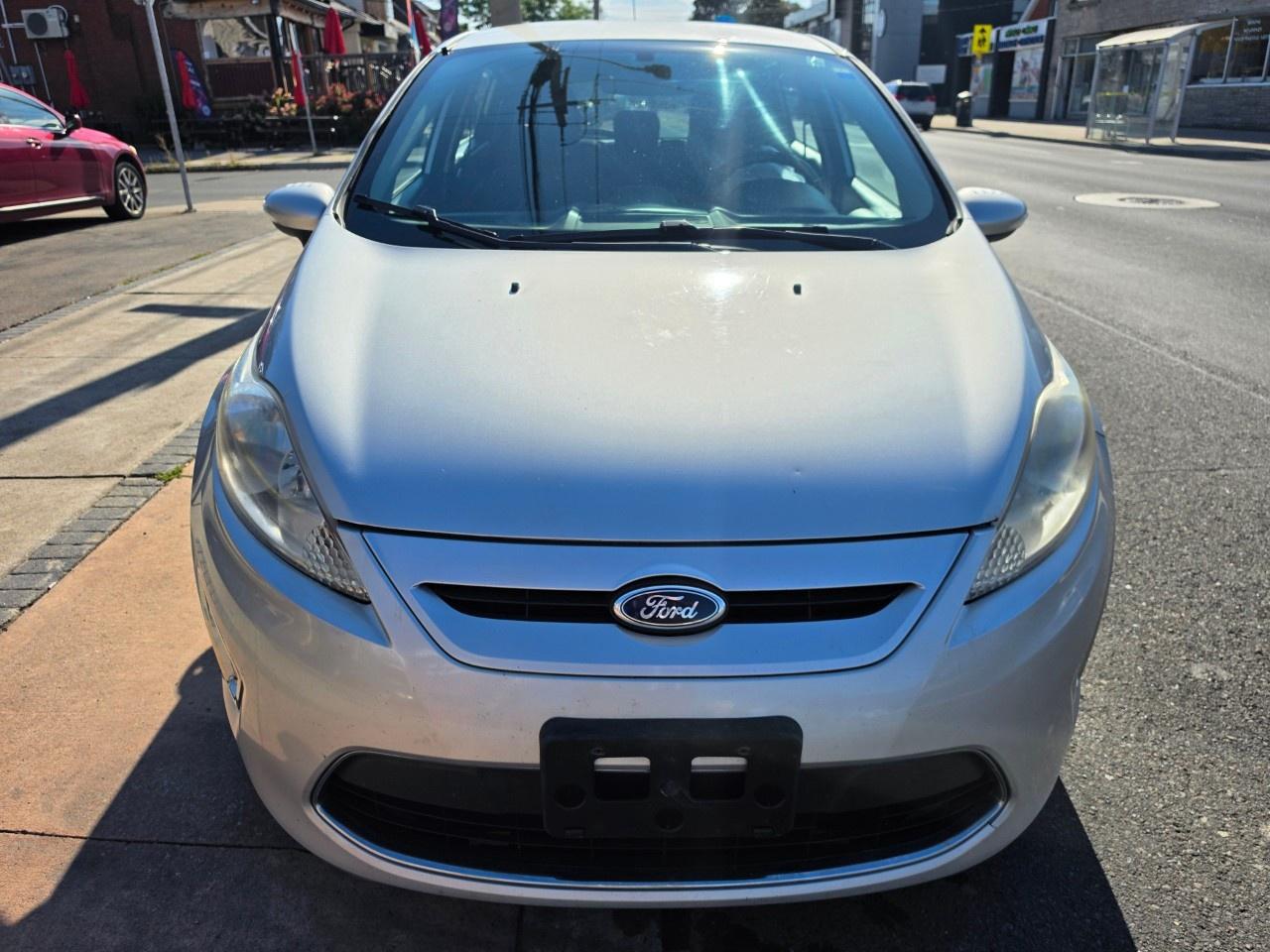 2013 Ford Fiesta 5DR HB TITANIUM Photo5