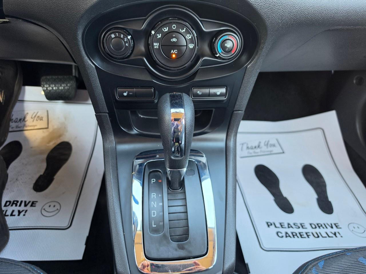 2013 Ford Fiesta 5DR HB TITANIUM Photo