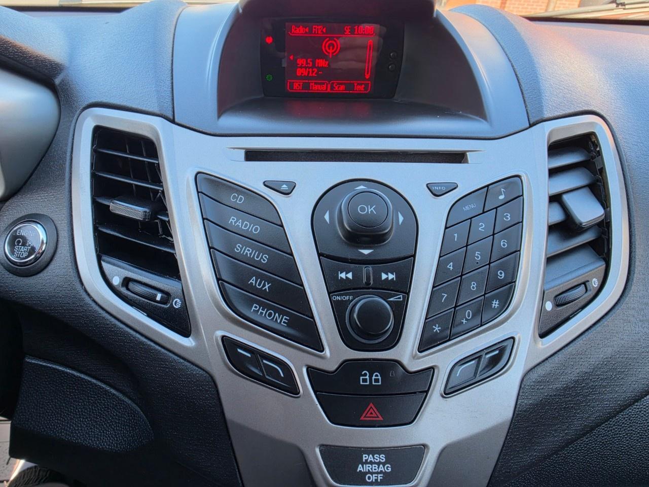 2013 Ford Fiesta 5DR HB TITANIUM Photo