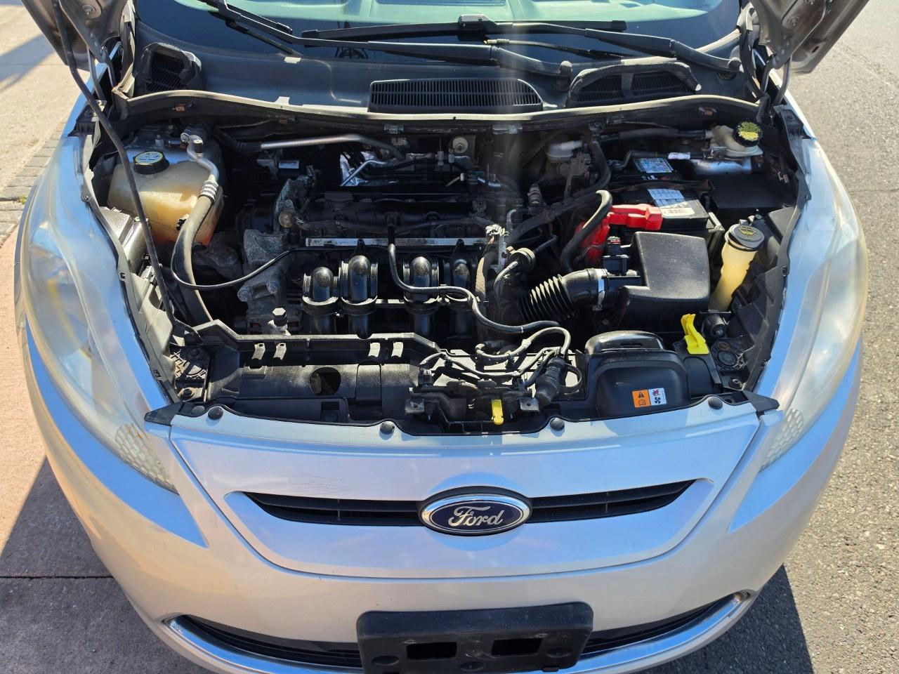 2013 Ford Fiesta 5DR HB TITANIUM Photo