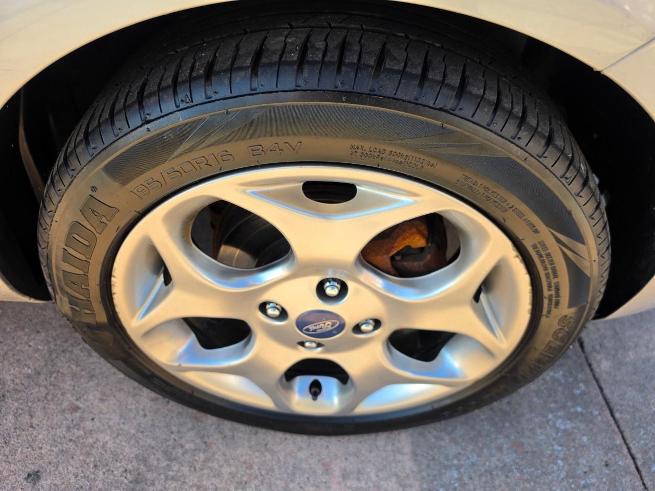 2013 Ford Fiesta 5DR HB TITANIUM Photo
