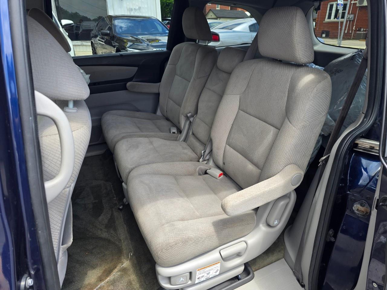2015 Honda Odyssey EX Photo