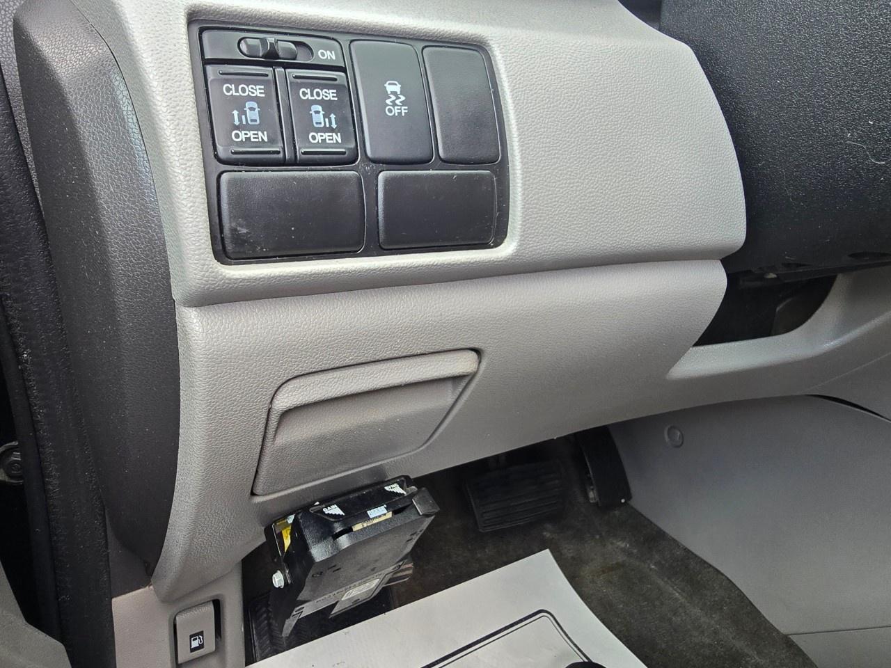 2015 Honda Odyssey EX Photo