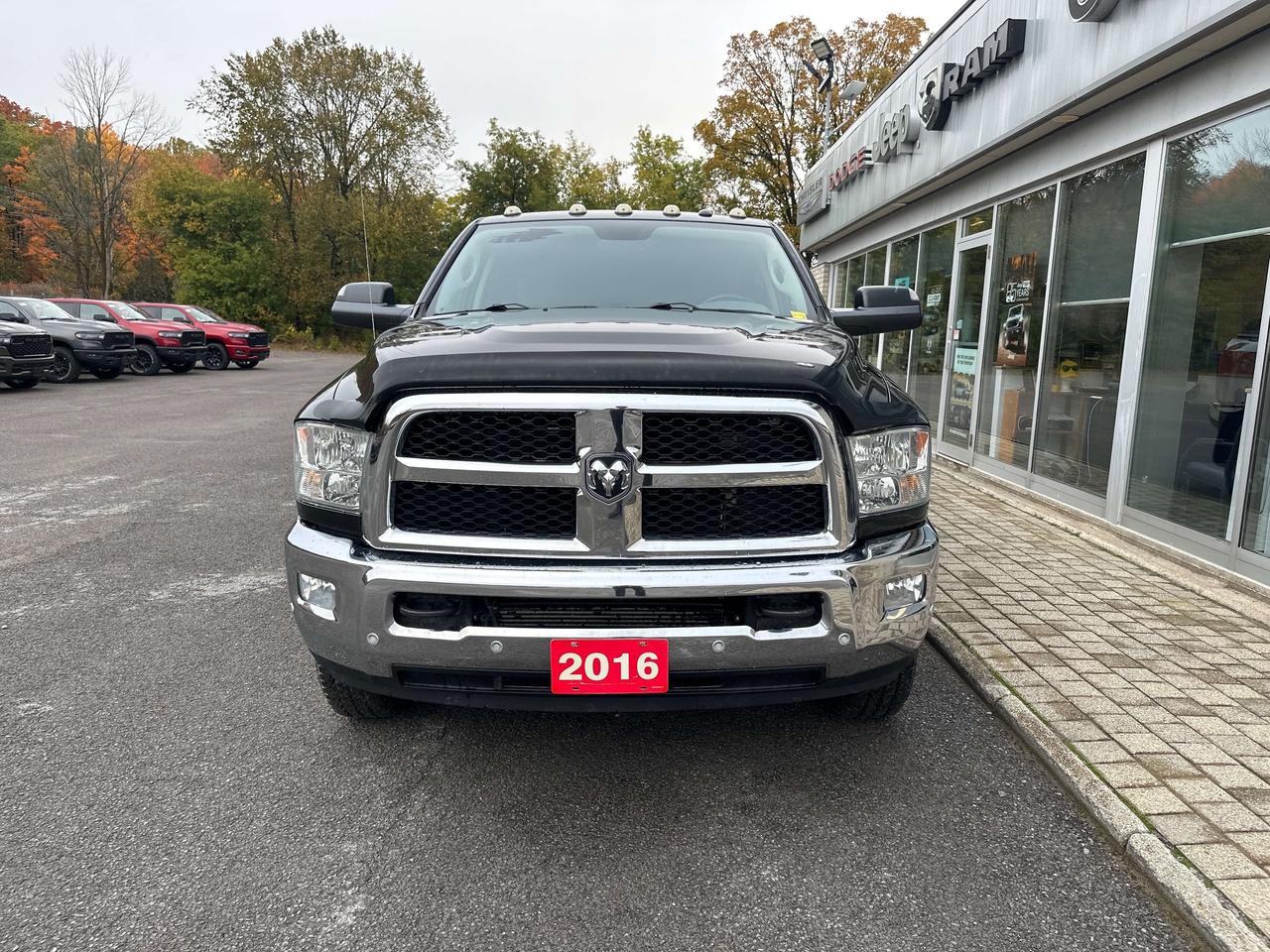 2016 RAM 3500 SLT Photo5