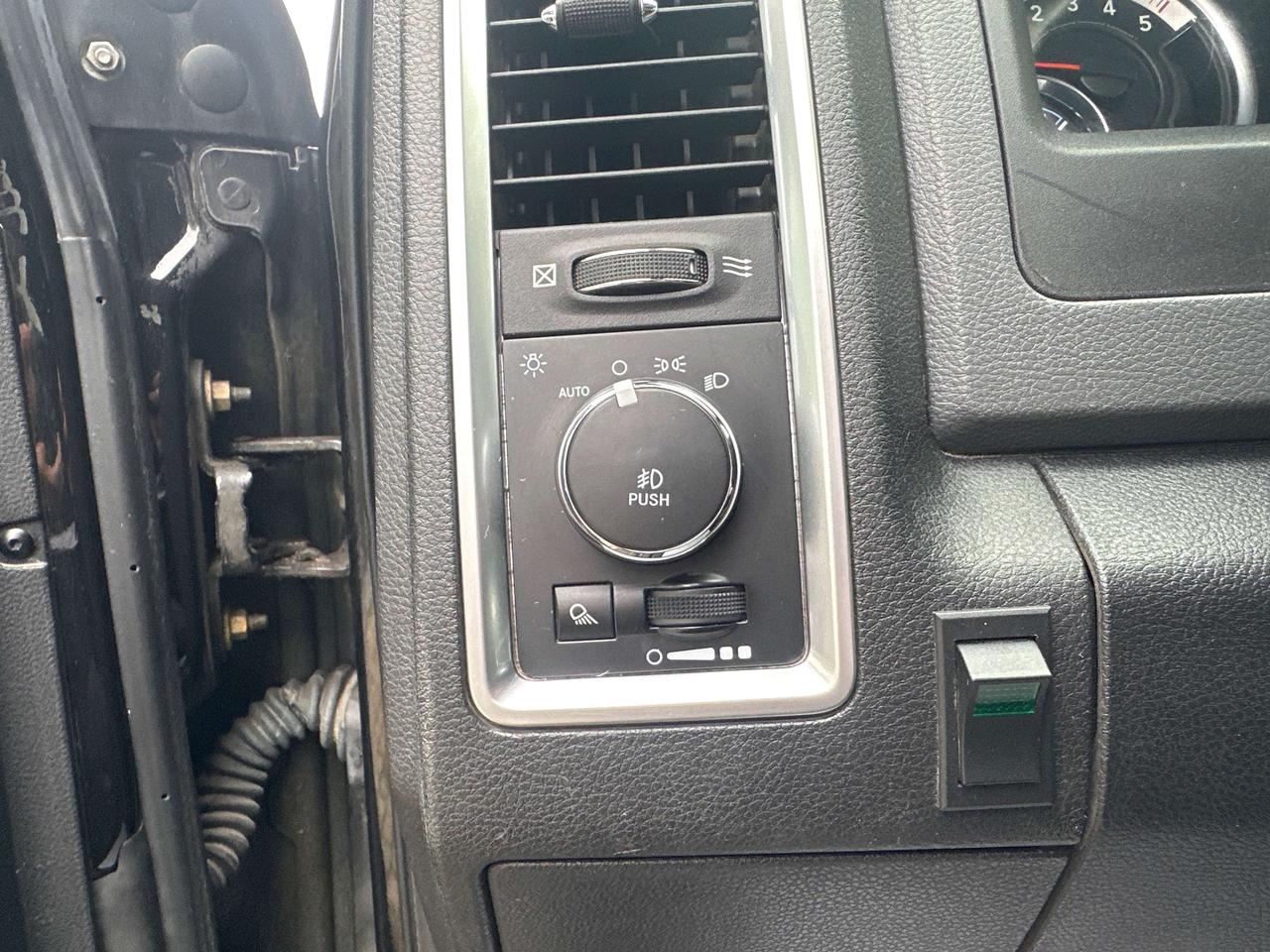 2016 RAM 3500 SLT Photo