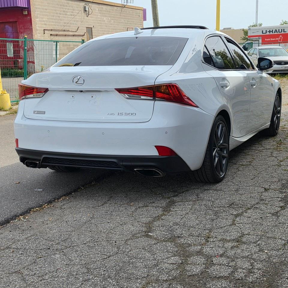 2018 Lexus IS IS 300 AWD Photo