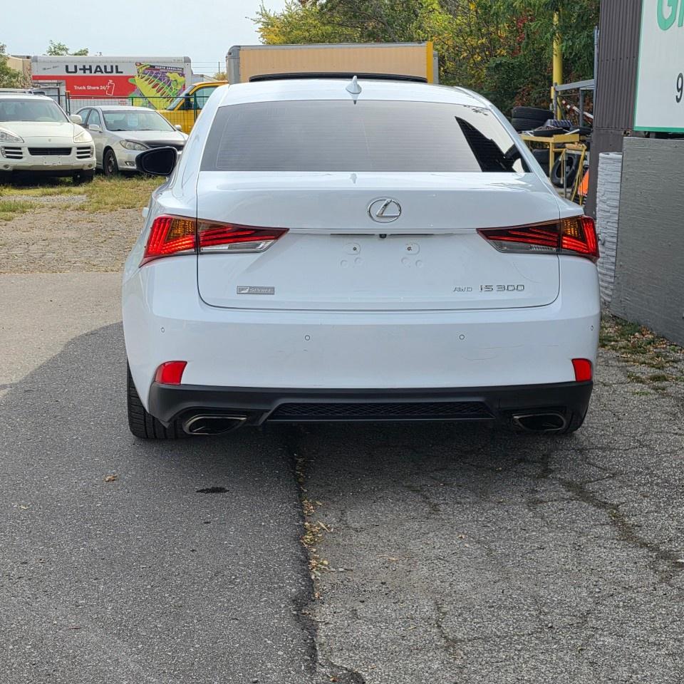 2018 Lexus IS IS 300 AWD Photo