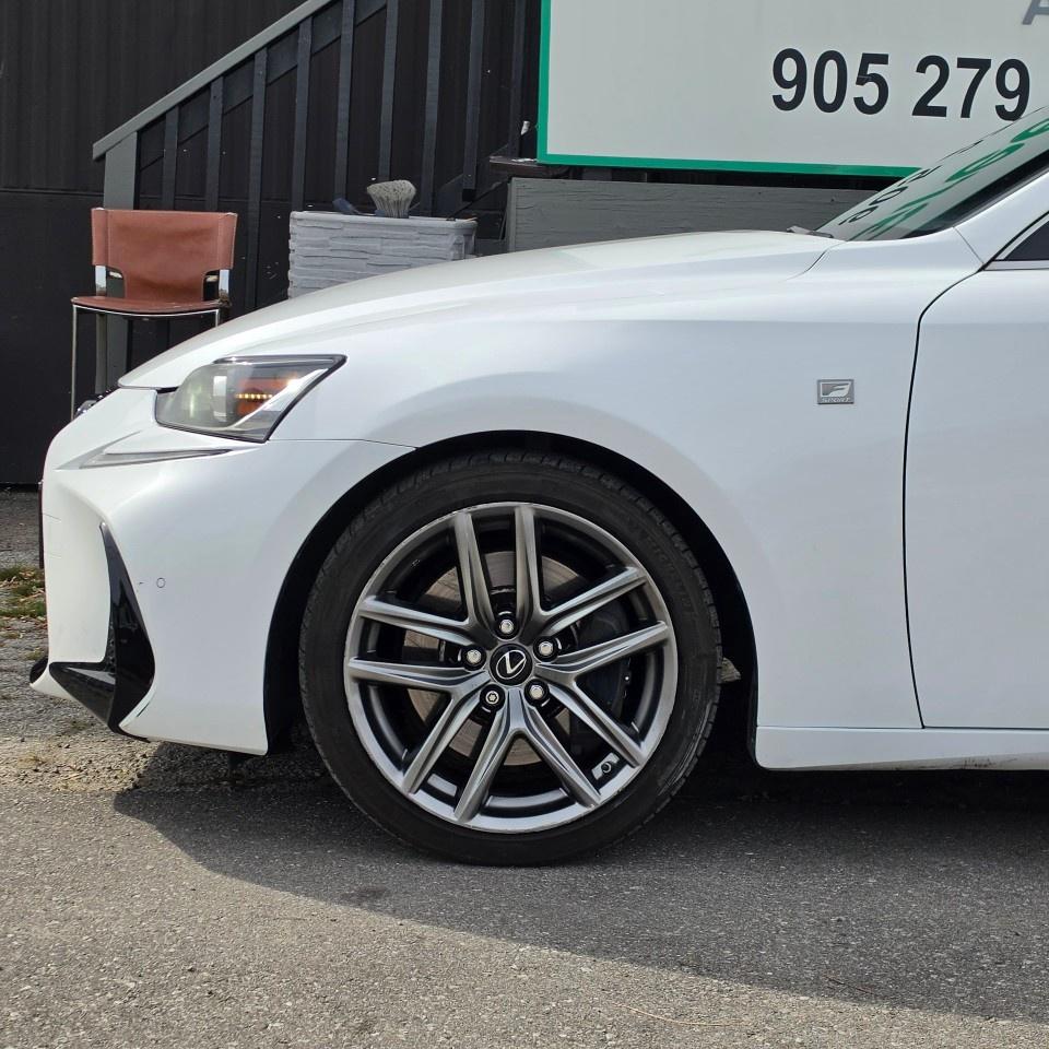 2018 Lexus IS IS 300 AWD Photo