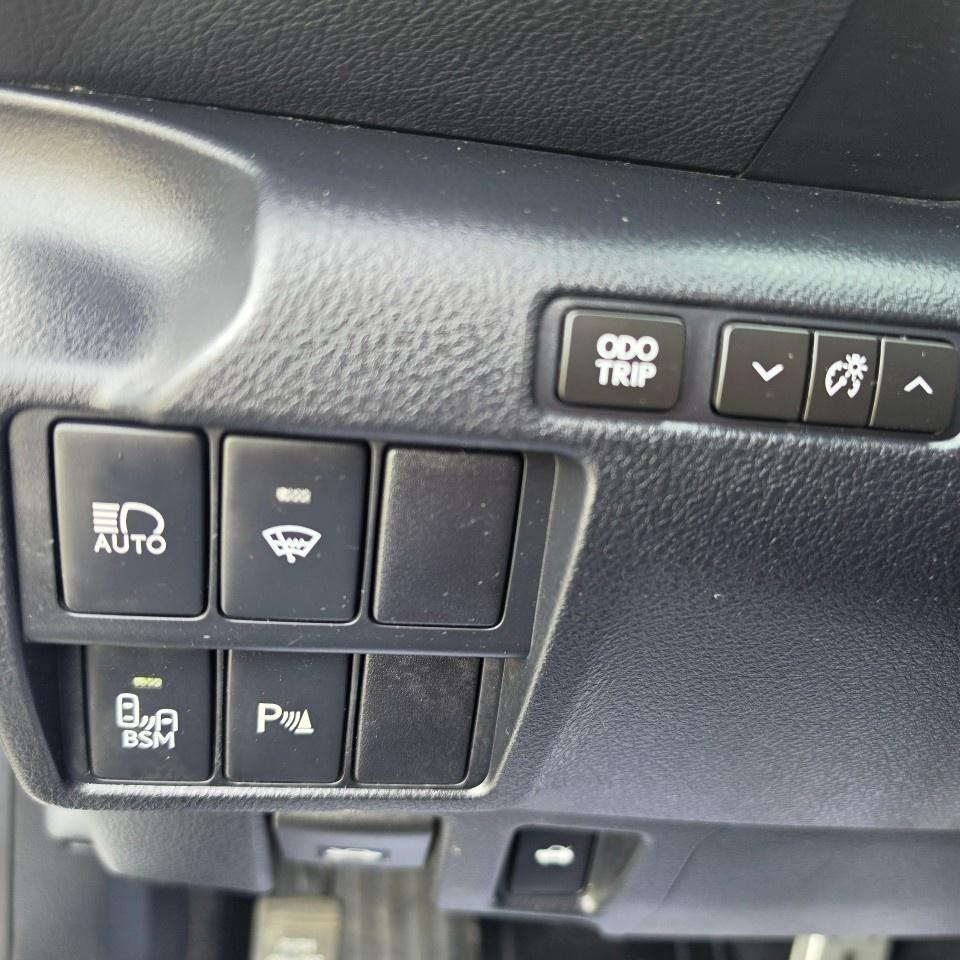 2018 Lexus IS IS 300 AWD Photo
