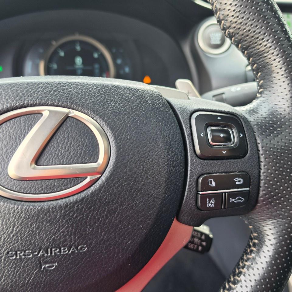 2018 Lexus IS IS 300 AWD Photo