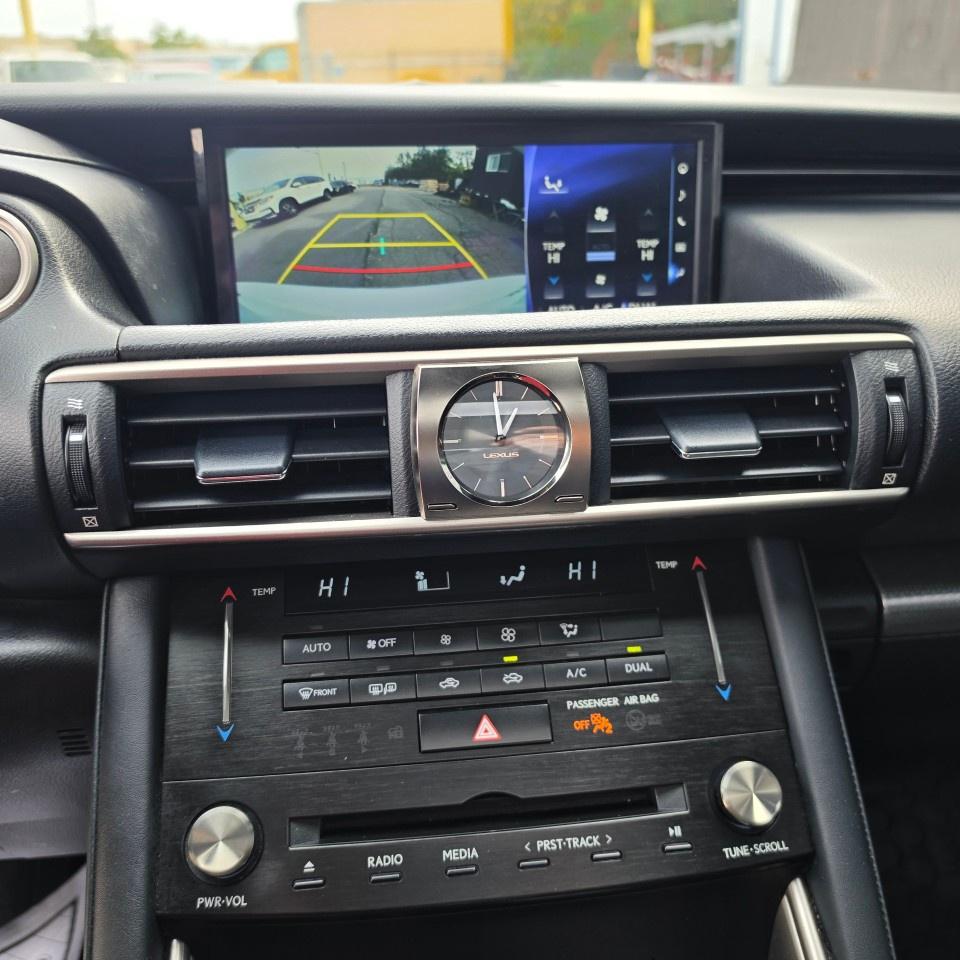 2018 Lexus IS IS 300 AWD Photo