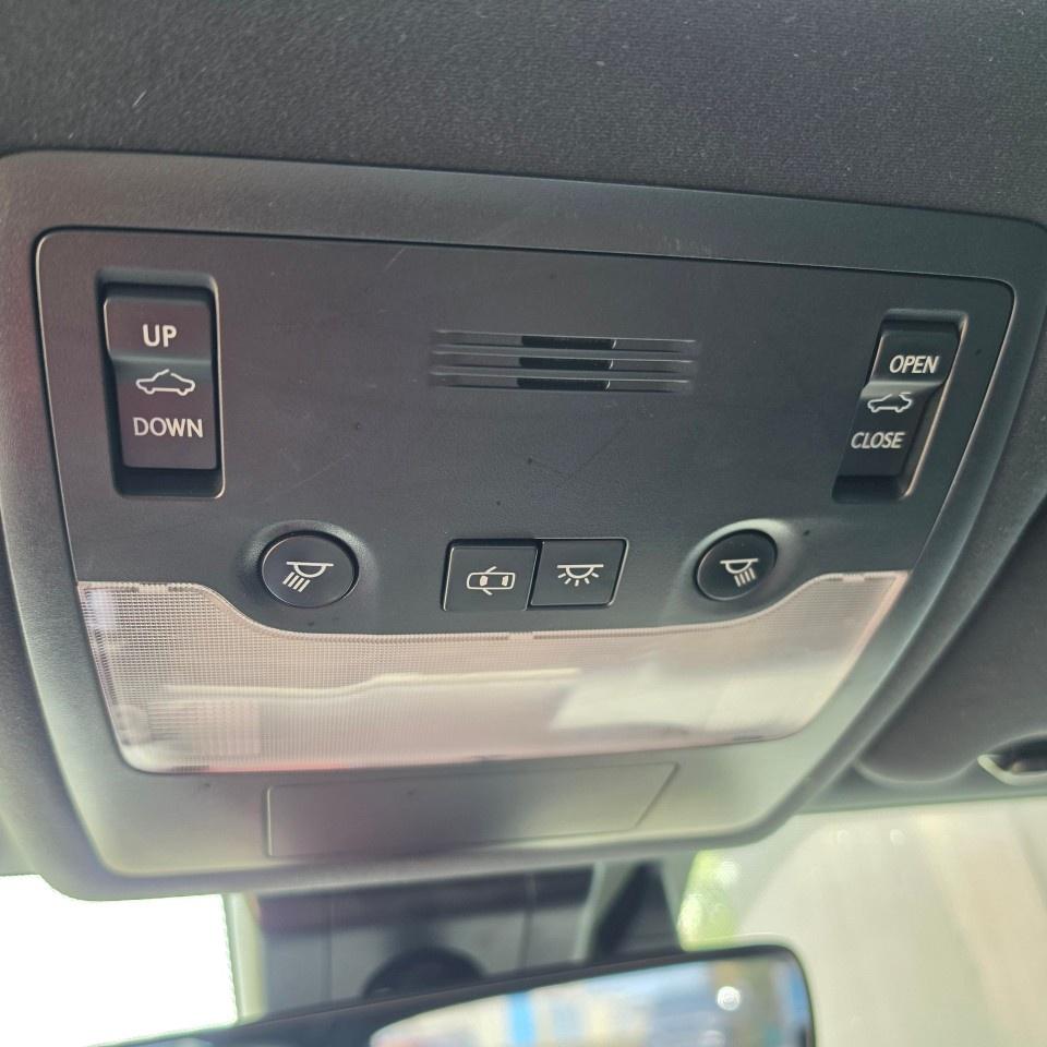 2018 Lexus IS IS 300 AWD Photo