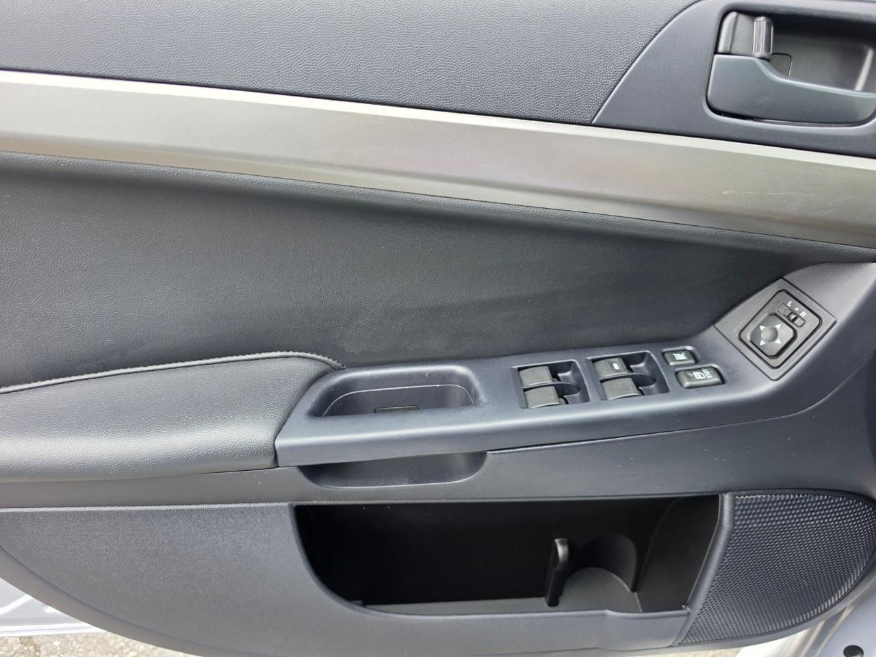 2014 Mitsubishi Lancer  Photo