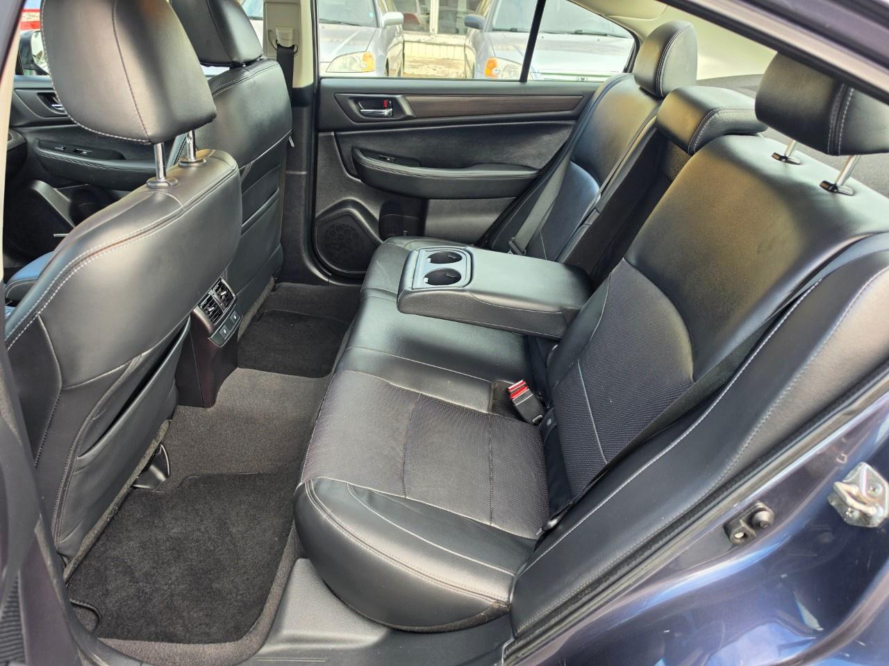 2016 Subaru Legacy 4dr Sdn CVT 3.6R w/Limited & Tech Pkg Photo