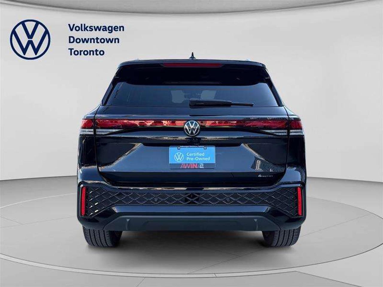 2026 Volkswagen Tiguan Comfortline R-Line Black Edition 4MOTION Photo
