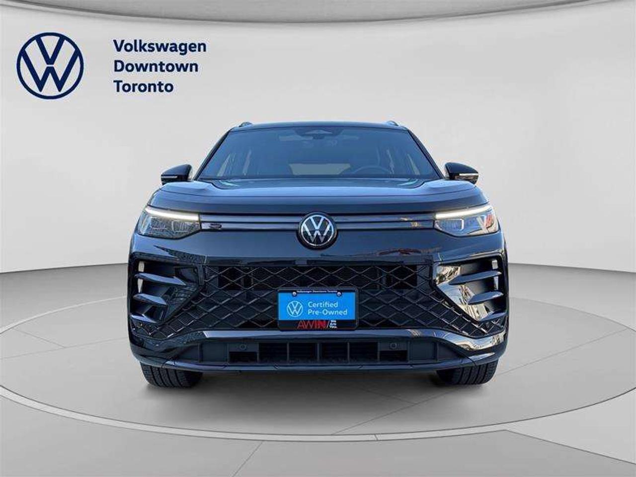 2026 Volkswagen Tiguan Comfortline R-Line Black Edition 4MOTION Photo
