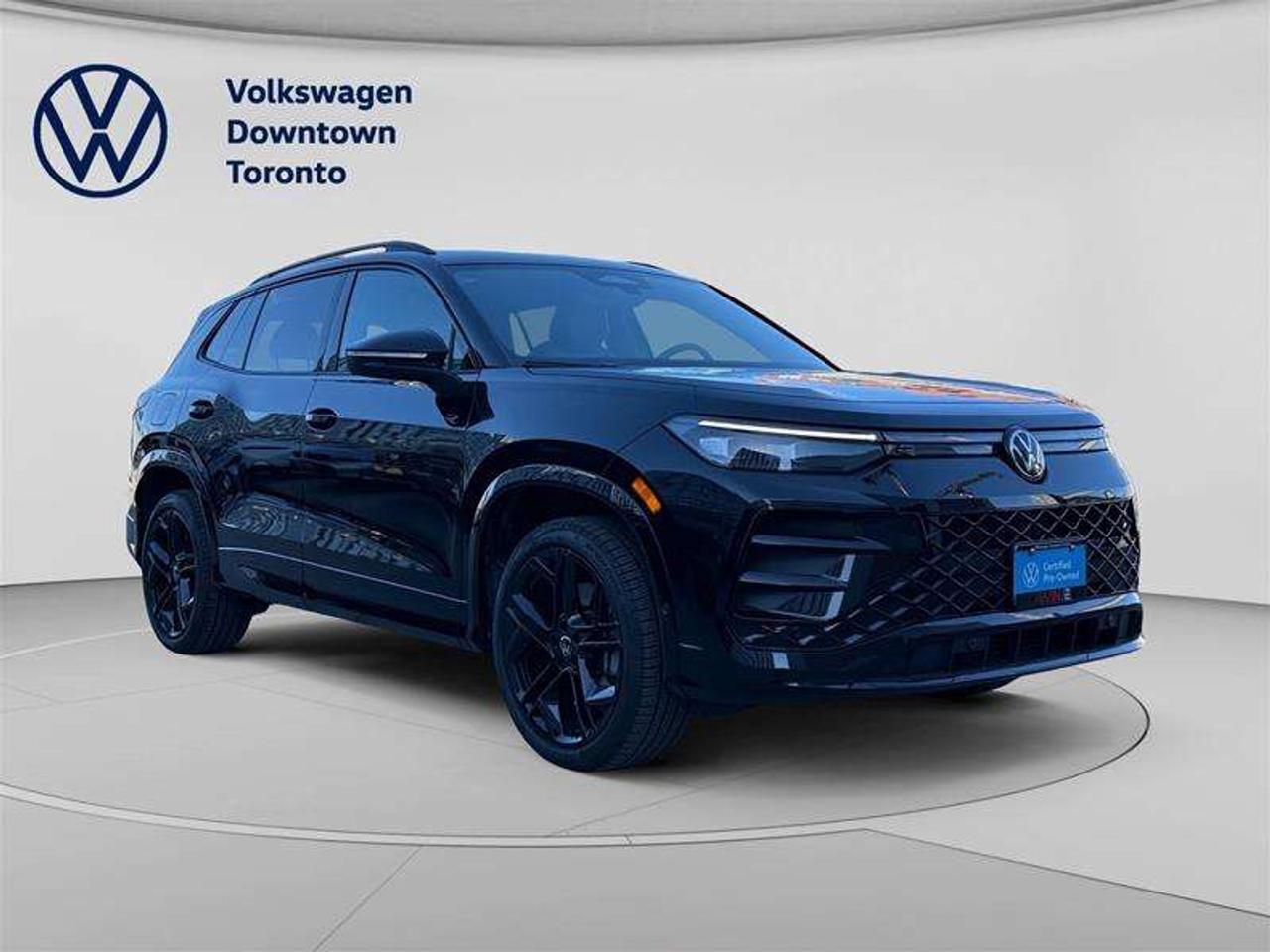 2026 Volkswagen Tiguan Comfortline R-Line Black Edition 4MOTION Photo