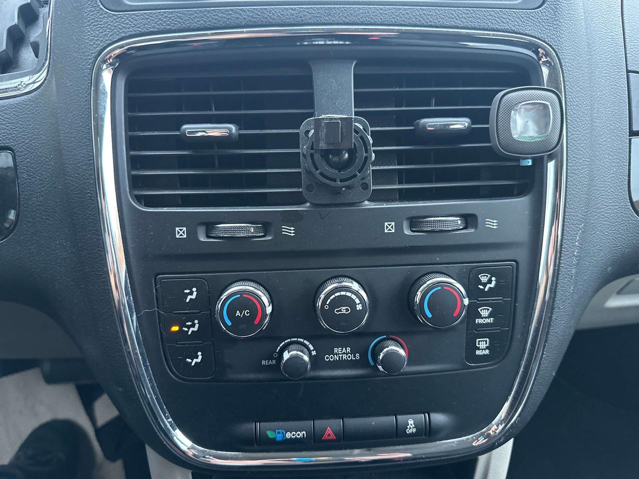 2016 Dodge Grand Caravan CANADA VALUE PACKAGE Photo