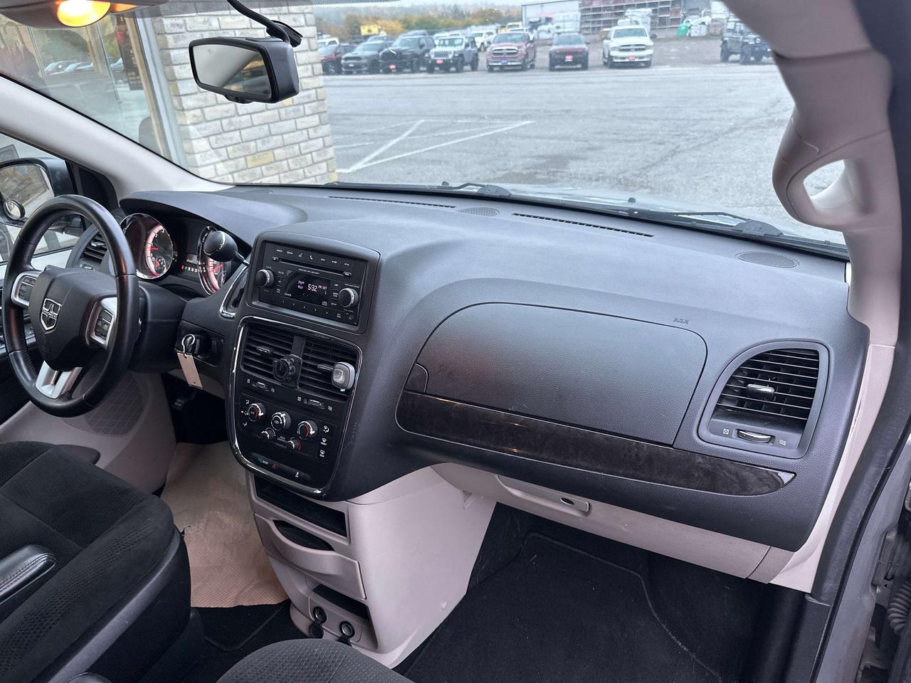 2016 Dodge Grand Caravan CANADA VALUE PACKAGE Photo
