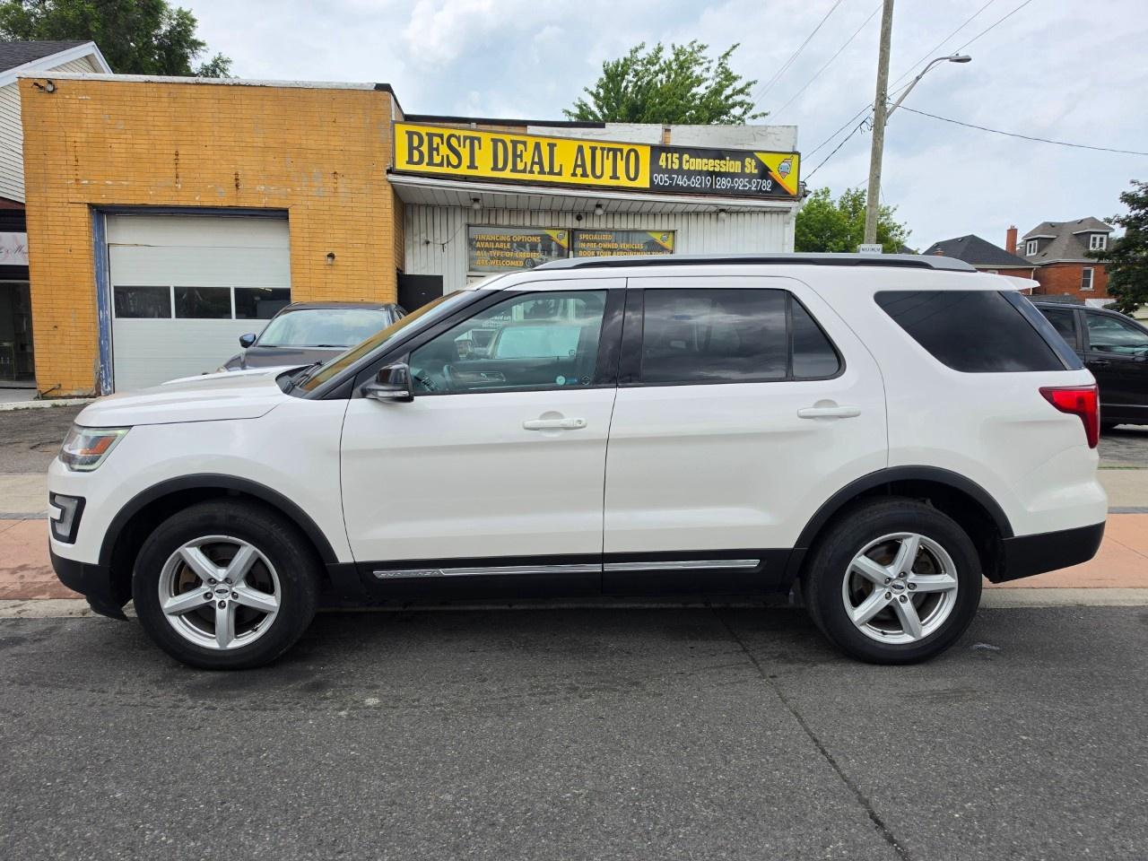 2017 Ford Explorer 4WD 4dr XLT Photo3