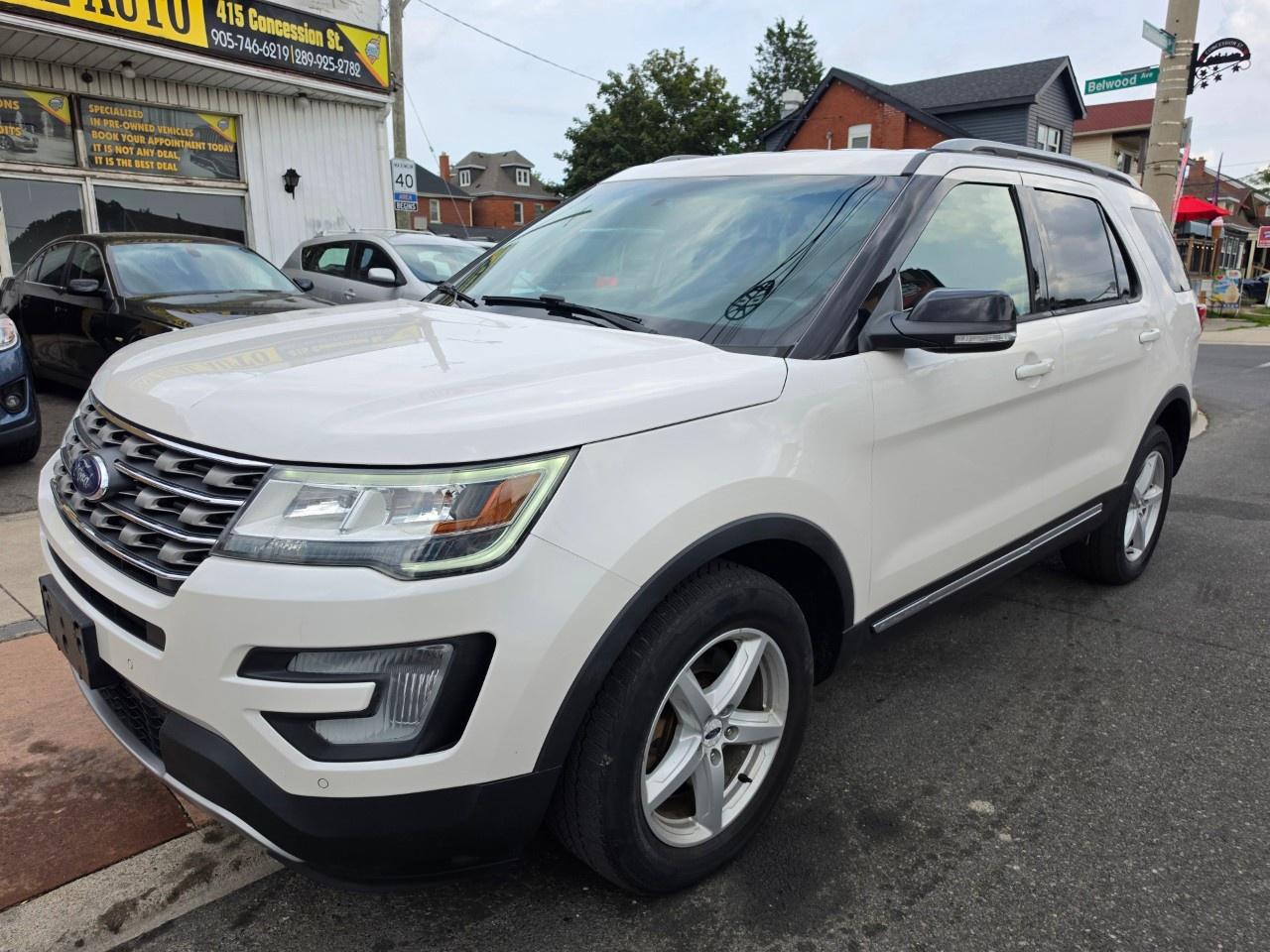 2017 Ford Explorer 4WD 4dr XLT Photo
