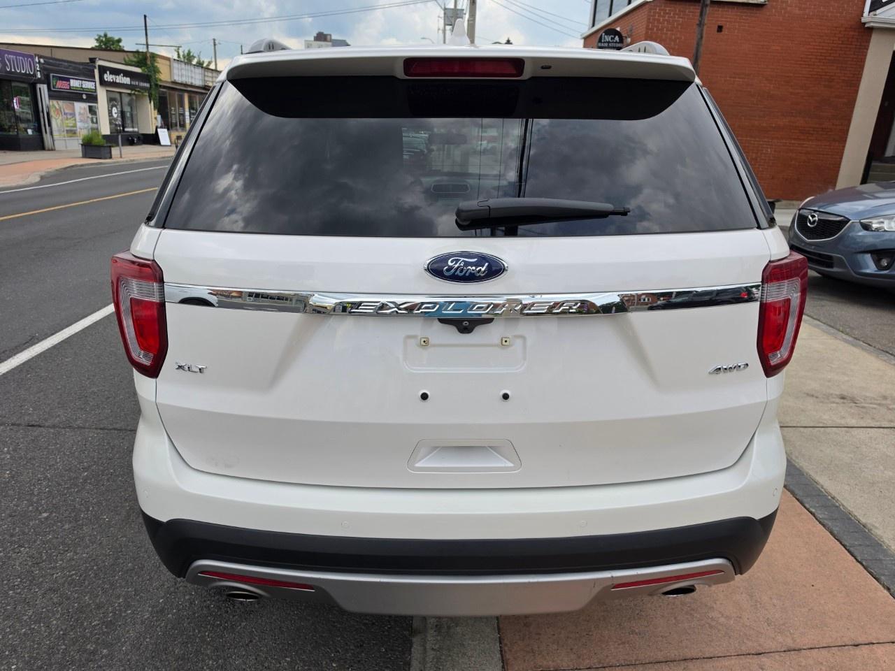 2017 Ford Explorer 4WD 4dr XLT Photo