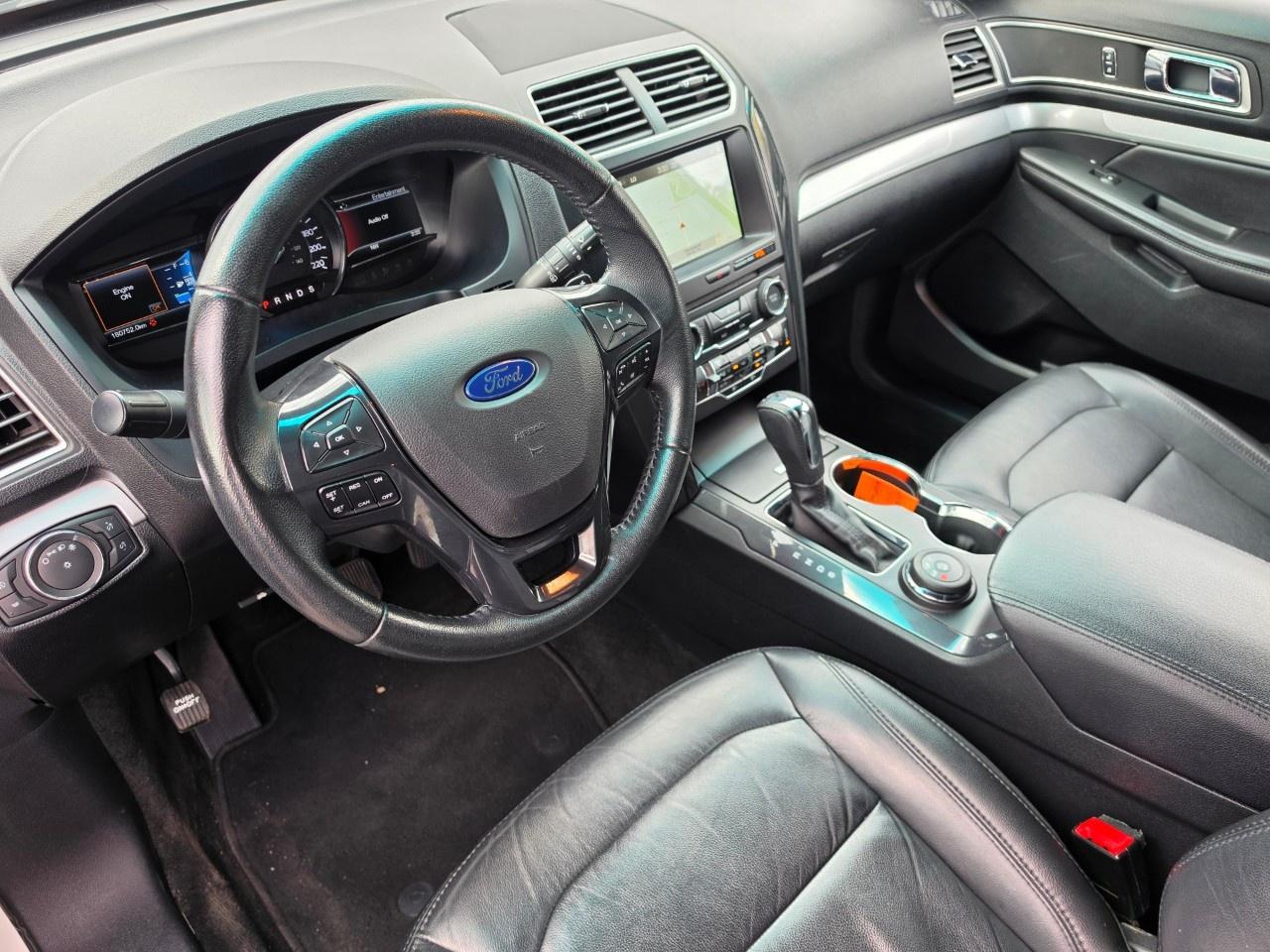 2017 Ford Explorer 4WD 4dr XLT Photo