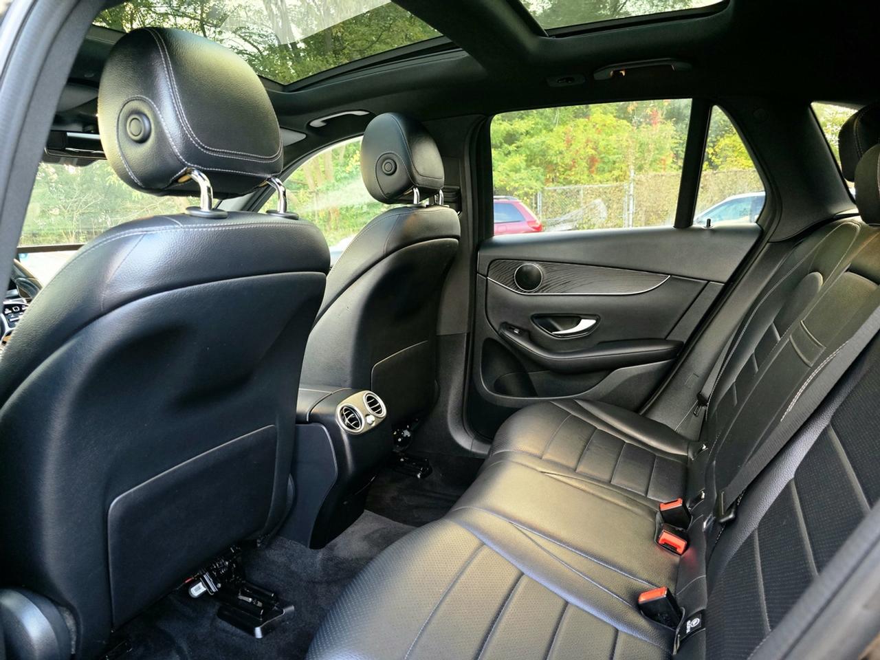 2020 Mercedes-Benz GLC GLC 300 4MATIC | Clean Carfax! Photo