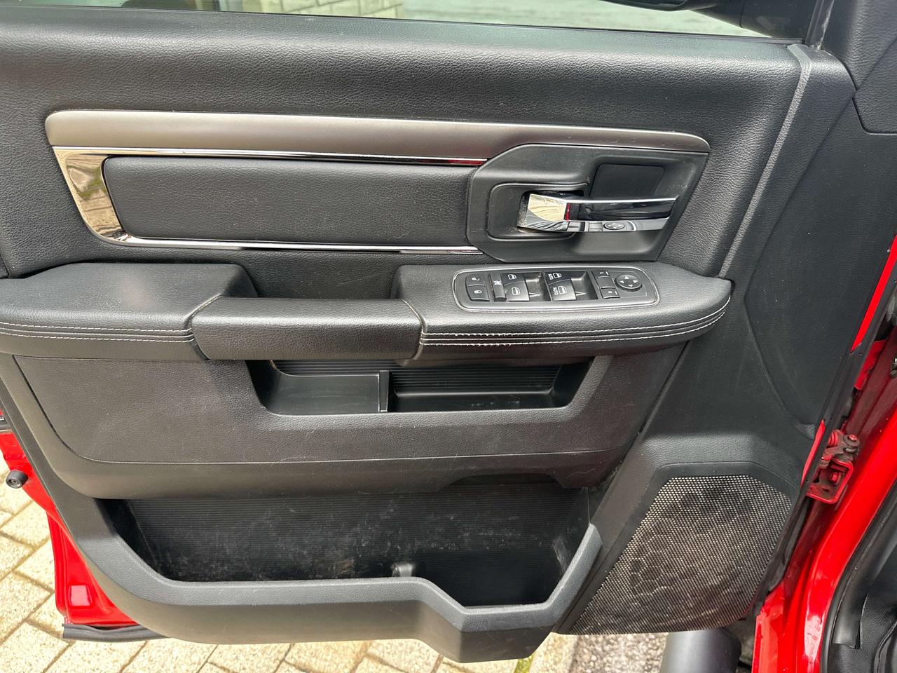 2018 RAM 1500 SPORT Photo