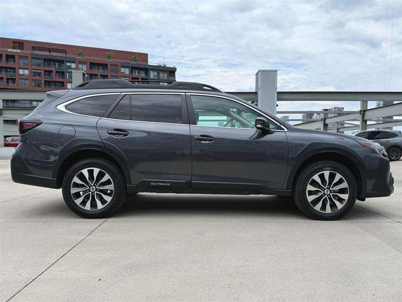 2024 Subaru Outback 2.5L Limited CVT Photo3