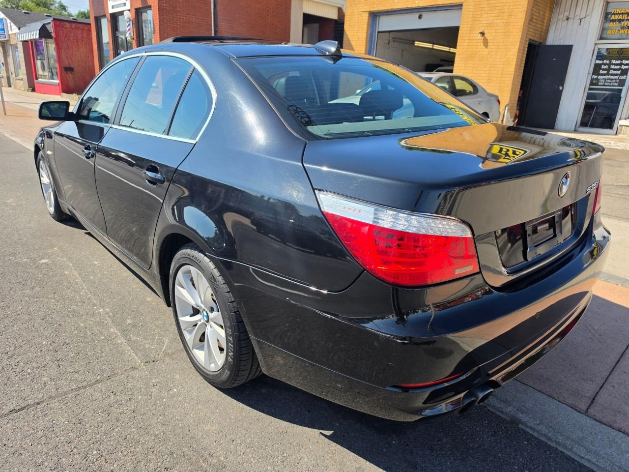 2010 BMW 5 Series 4dr Sdn 535i xDrive AWD Photo4