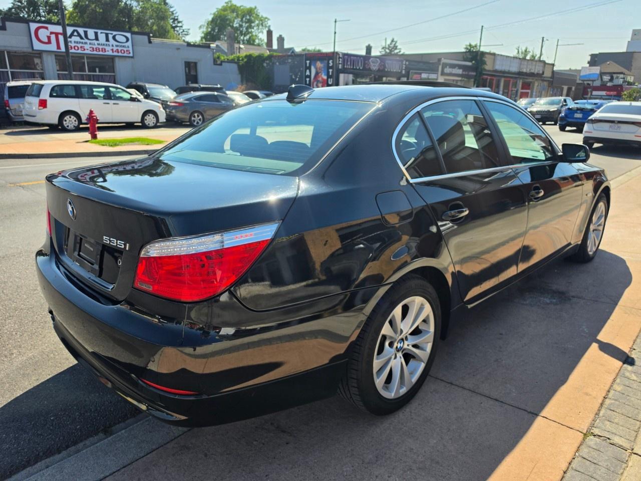 2010 BMW 5 Series 4dr Sdn 535i xDrive AWD Photo