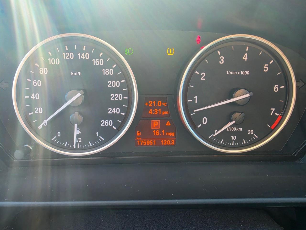 2010 BMW 5 Series 4dr Sdn 535i xDrive AWD Photo